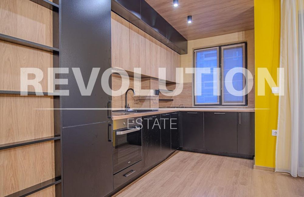 Дава се под наем Двустаен апартамент в Пловдив, Христо Смирненски - 90 кв.м за 550 € - Снимка #1