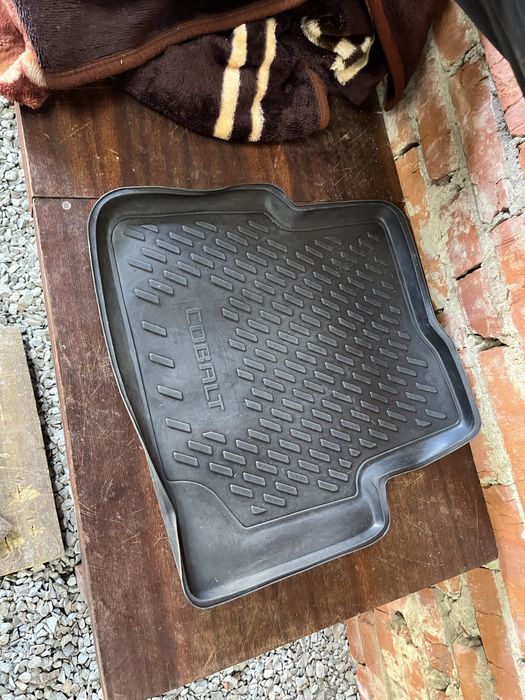 Продам коврики резиновые.