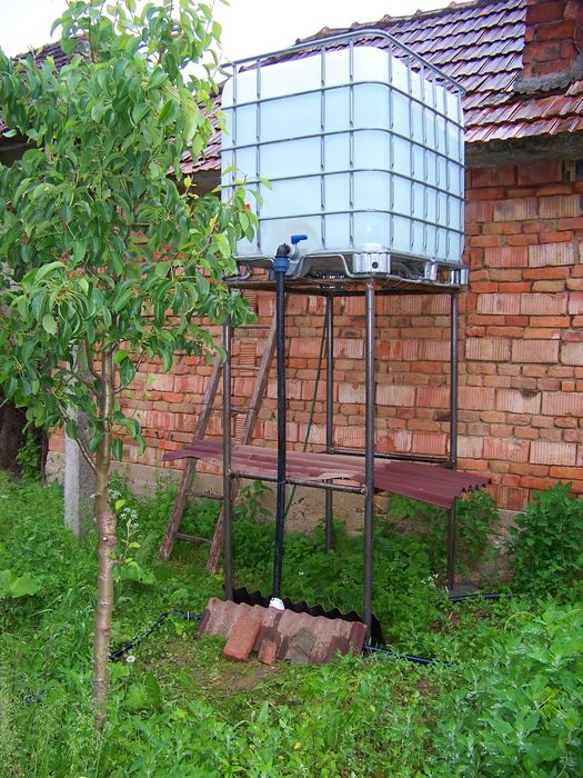 Cub irigat depozitat apa cereale