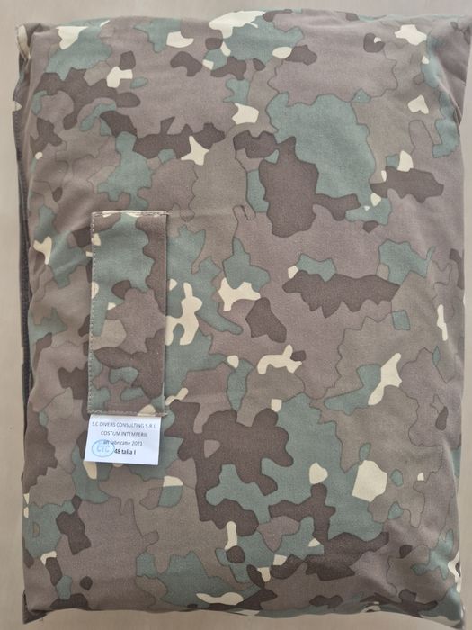 Costum intemperii combat