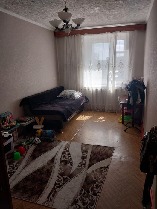 Продам 3 комнатную квартиру