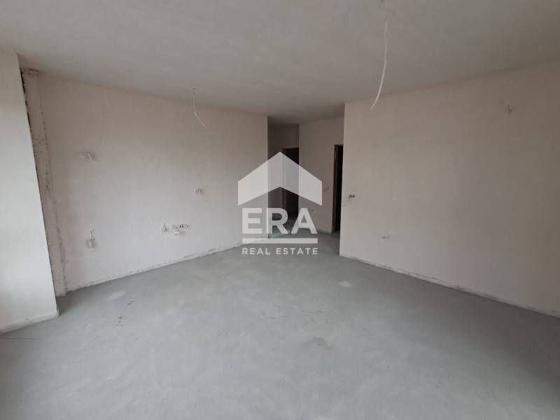 Продава се Двустаен апартамент в Варна, Победа - 68 кв.м за 1765 €/кв.м - Снимка #3