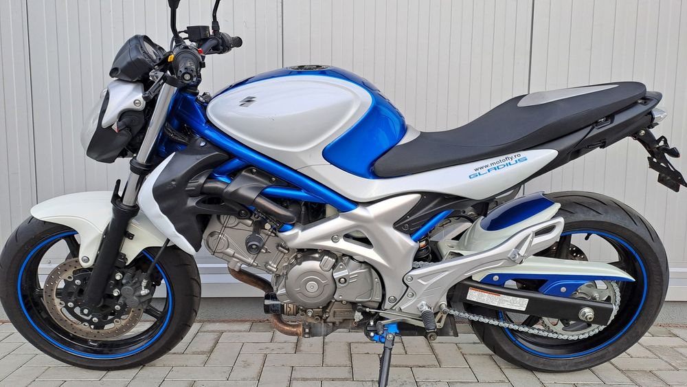 MotoFly Ploiești vinde Suzuki Gladius 2009