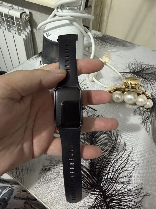 Honor 400 light пользовались месяц часы в комплекте