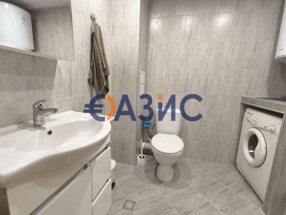 Продава се Тристаен апартамент в Свети Влас - 75 кв.м за 1407 €/кв.м - Снимка #10