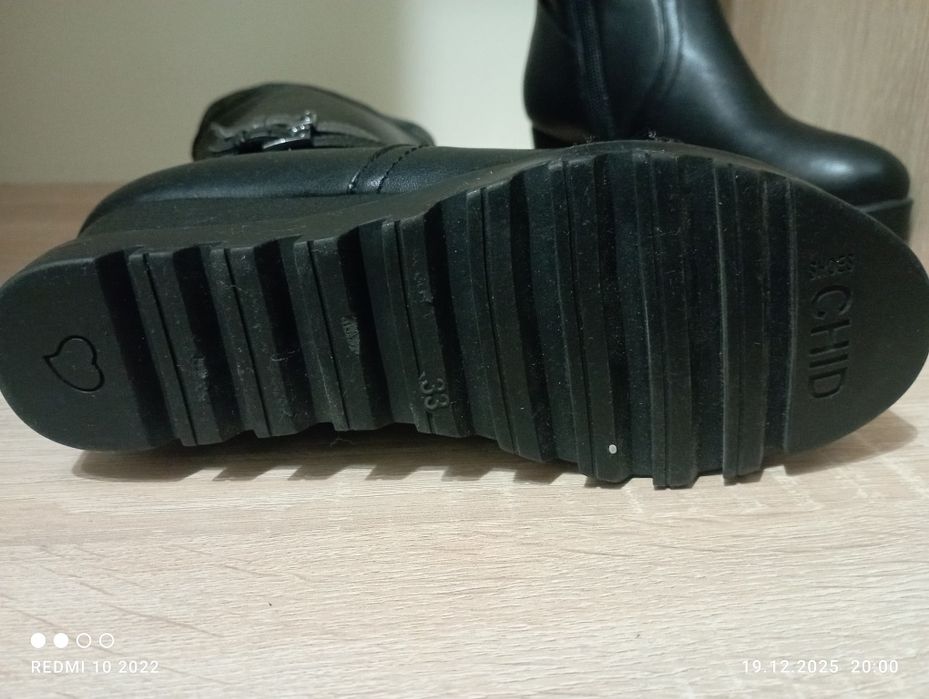 Сапожки для девочки новый