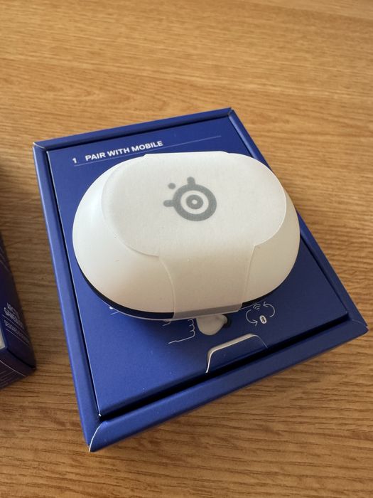 arctis gamebuds steelseries gaming noise canceling.