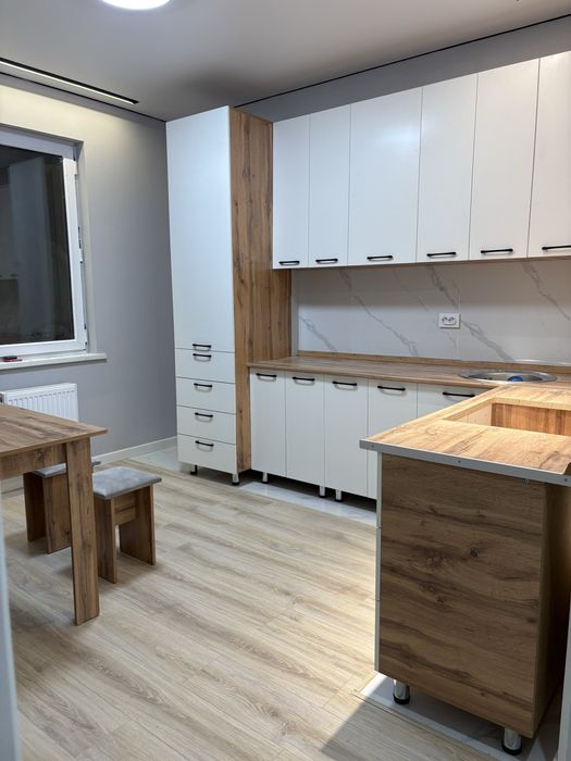 Сдам 2 комнутную квартиру