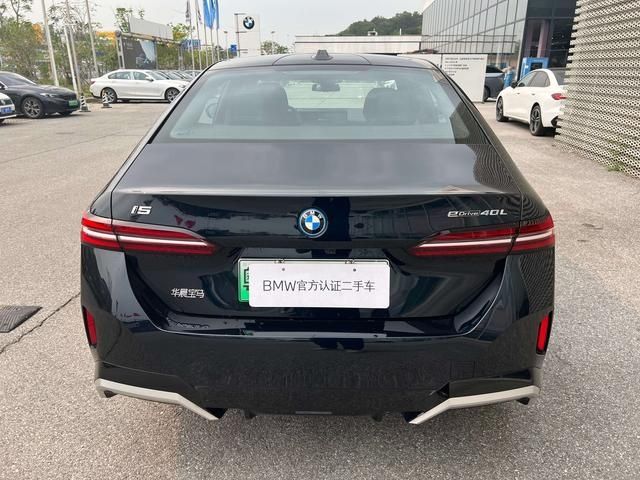 BMW i5 2025 — 2