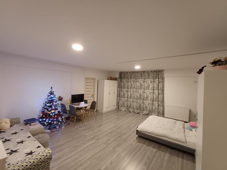 Inchiriere garsoniera 47 m2 + terasa 7 m2