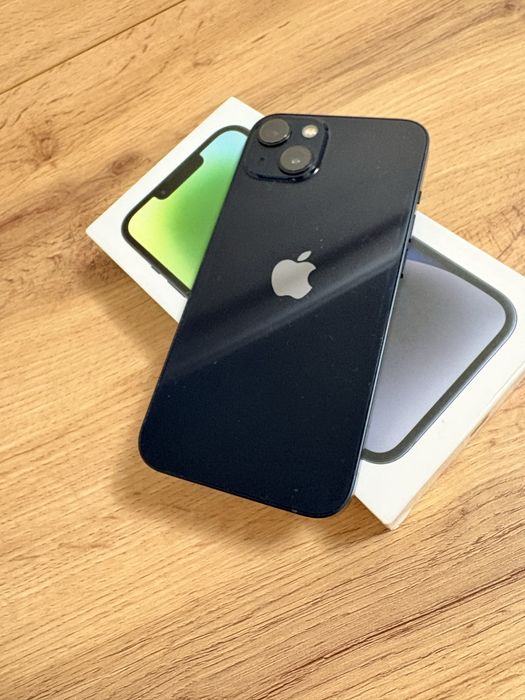 Продам iPhone 13