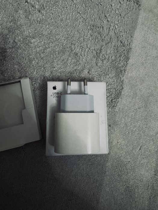 зарядка для айфон