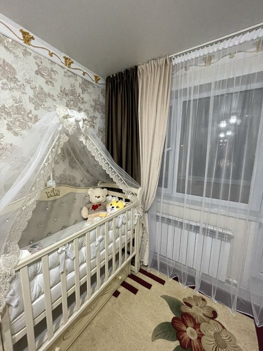 Манеж с маятником