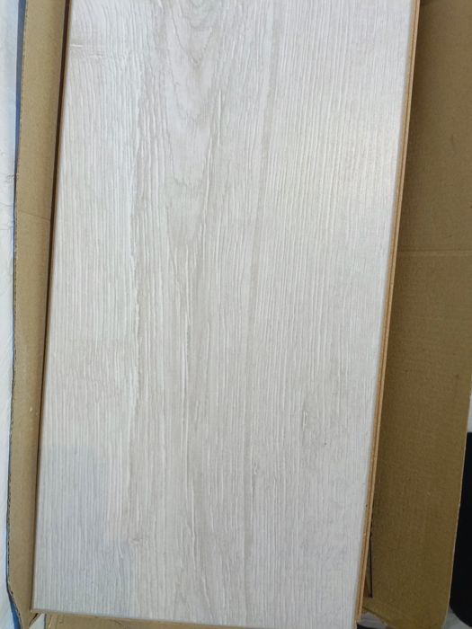 Продам ламинат класс 33