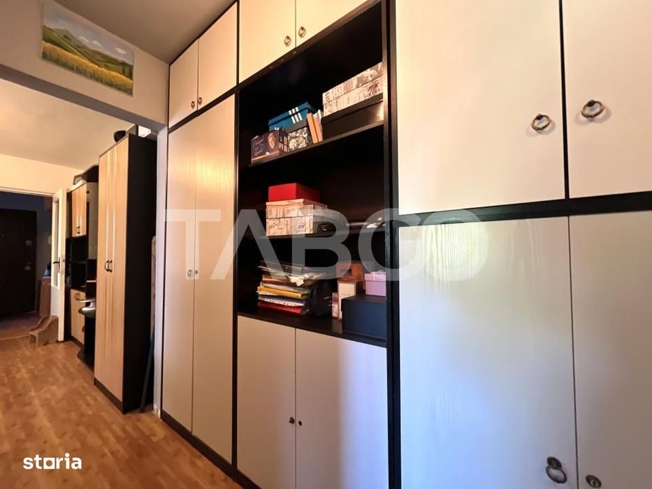 Apartament cu 3 camere de vanzare in Manastur zona BIG la cheie
