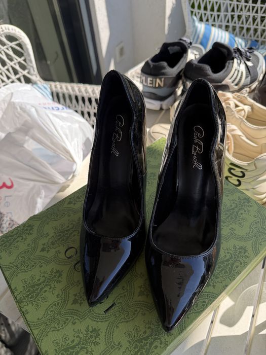 Обувки с висок ток