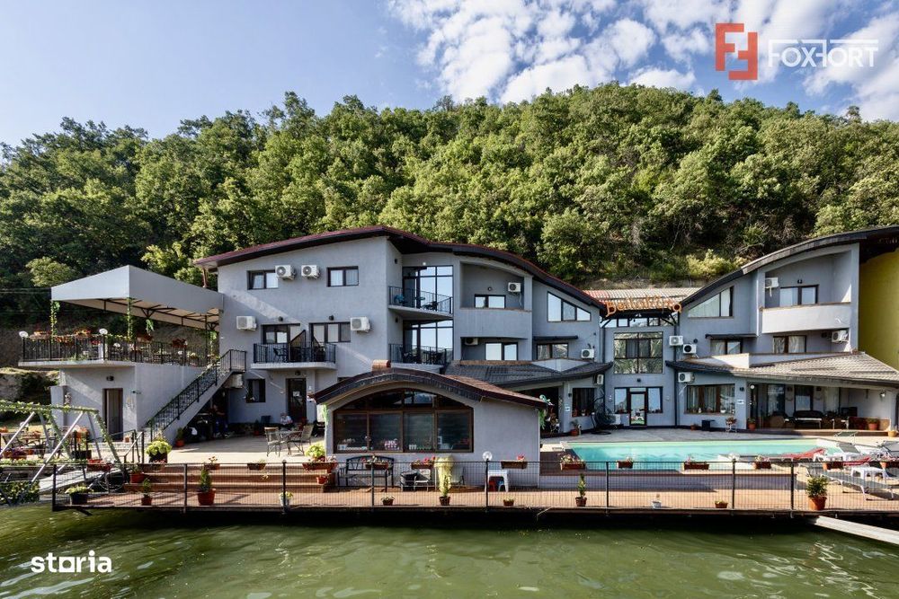 Dubova | Pensiune de vanzare | Ponton restaurant