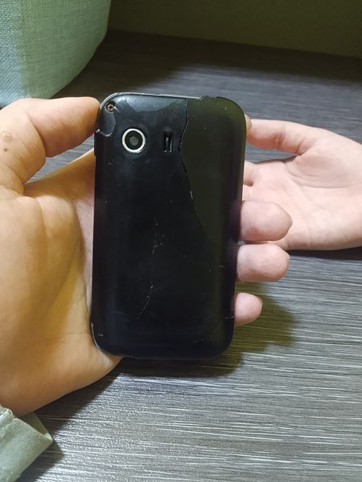 Продаю маленький телефон