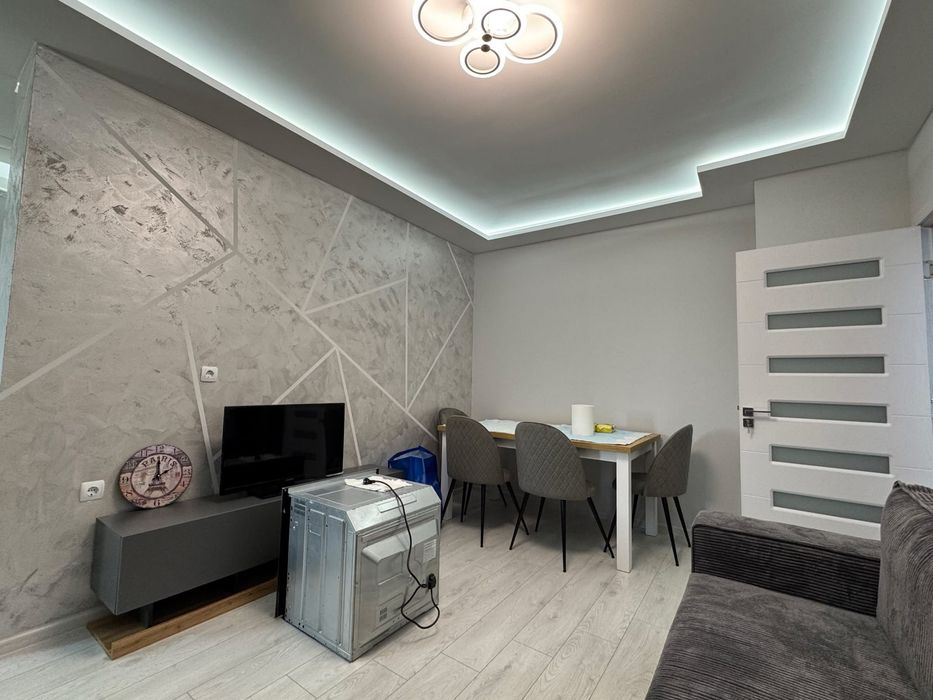 Дава се под наем Двустаен апартамент в Търговище, Център - 60 кв.м за 306 € - Снимка #1