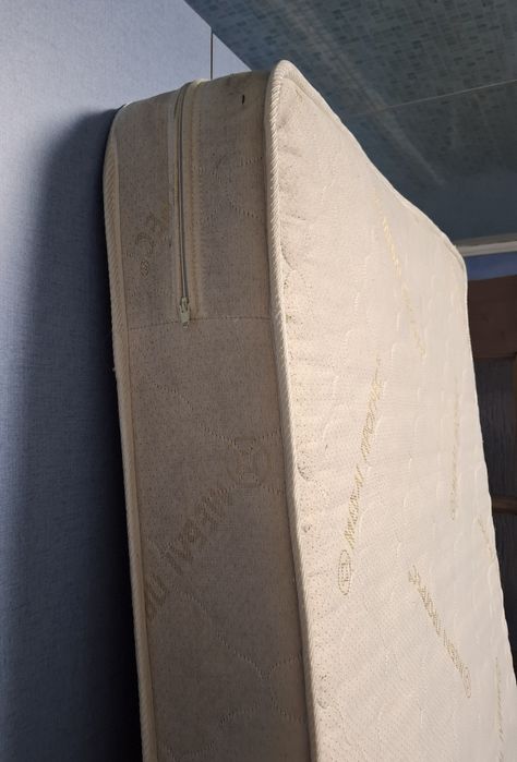 Продам матрас 90×200, безпружинный, б/у