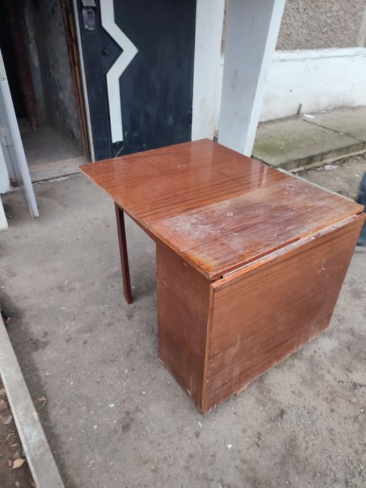 Разборный стол в отличном состоянии