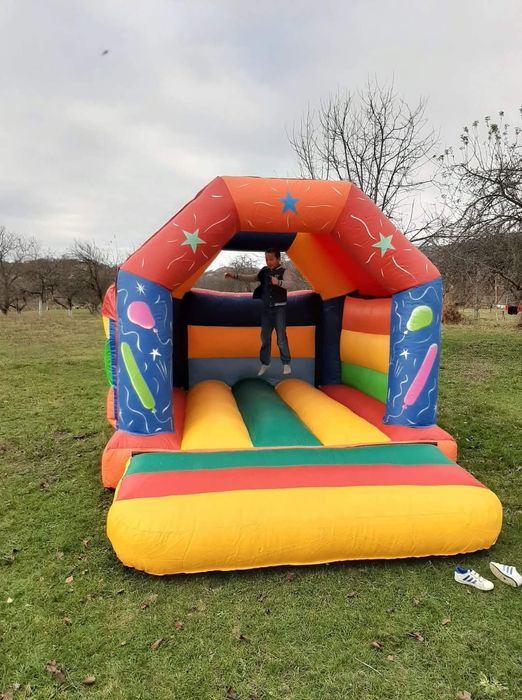 Vand sau schimb Gonflabila + suflanta