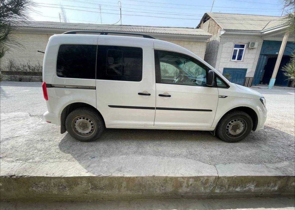 Wolksvagen Caddy Kombi naxt va rassrochka