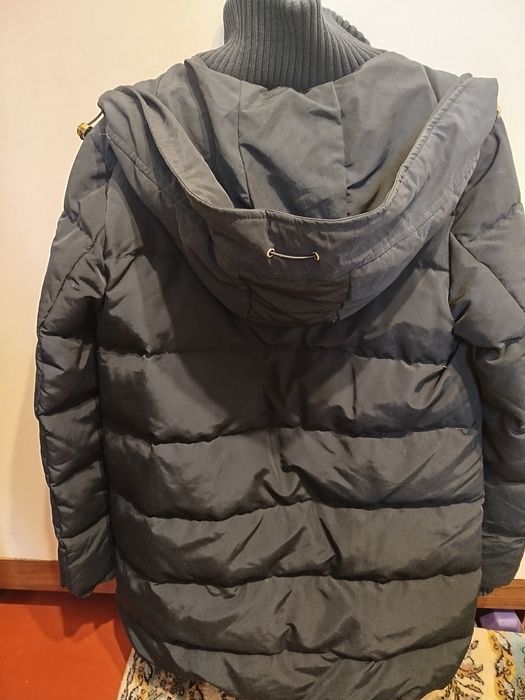 Продам куртку для девочек