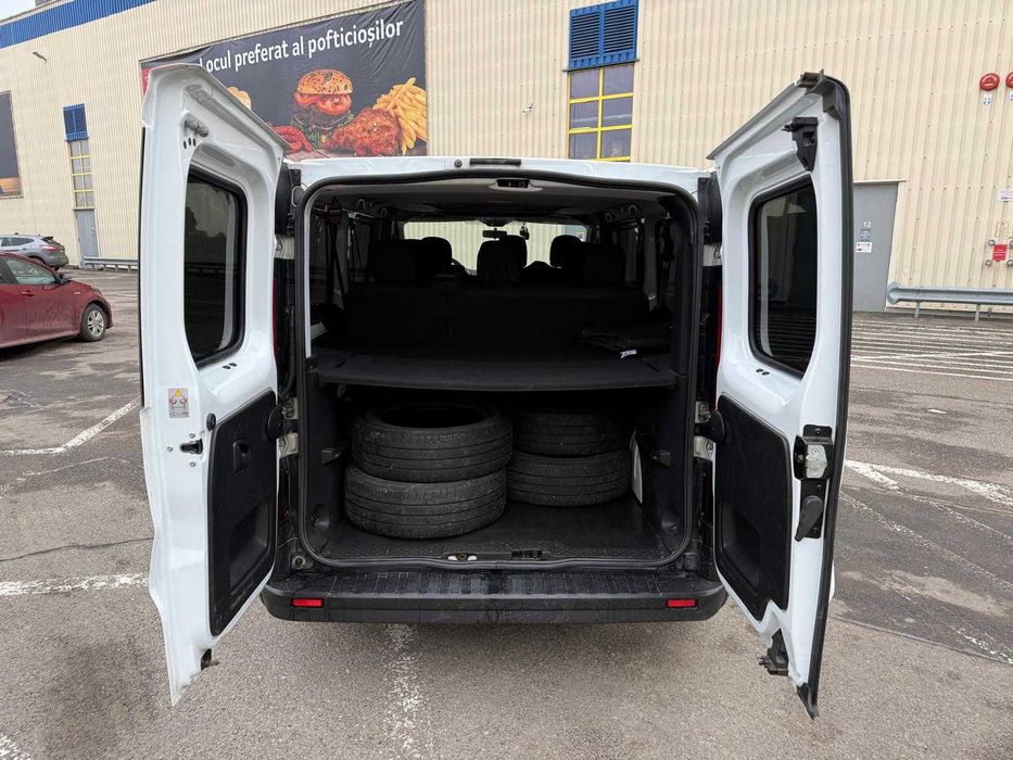 Renault Trafic 2021 8+1