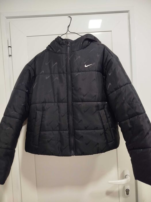 Връхни дрехи якета