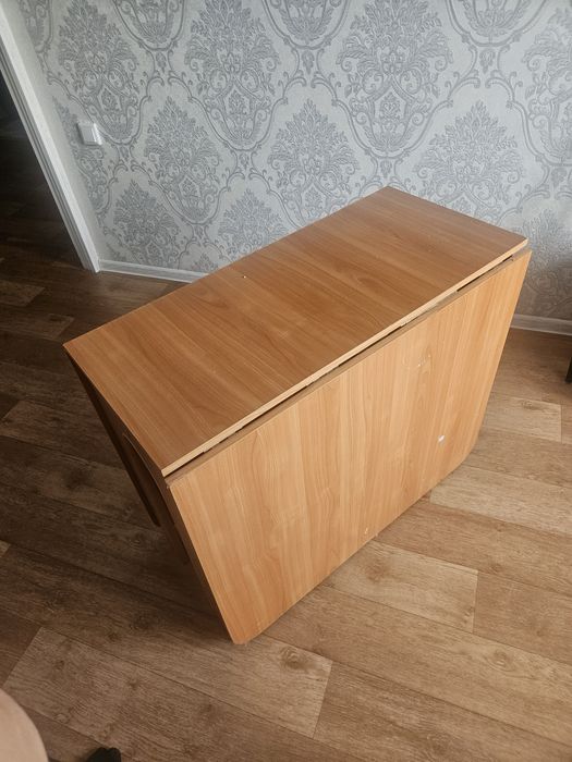 Продам стол в отличном состоянии