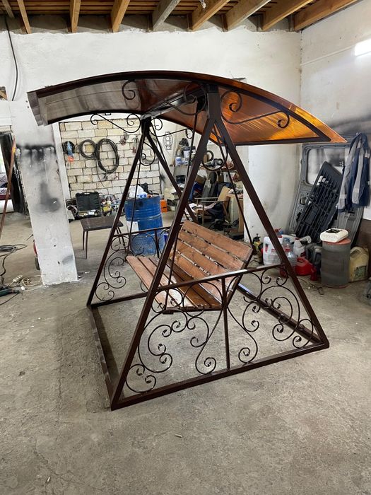 Качеля ручной работы