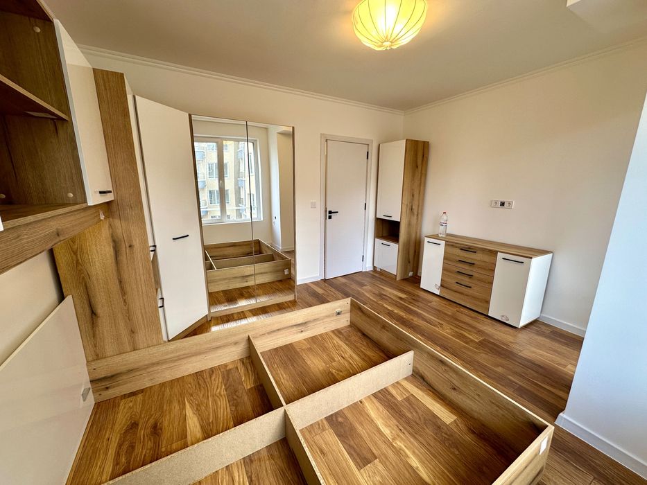 Двустаен, Завършен, обзаведен, просторен апартамент от собственик