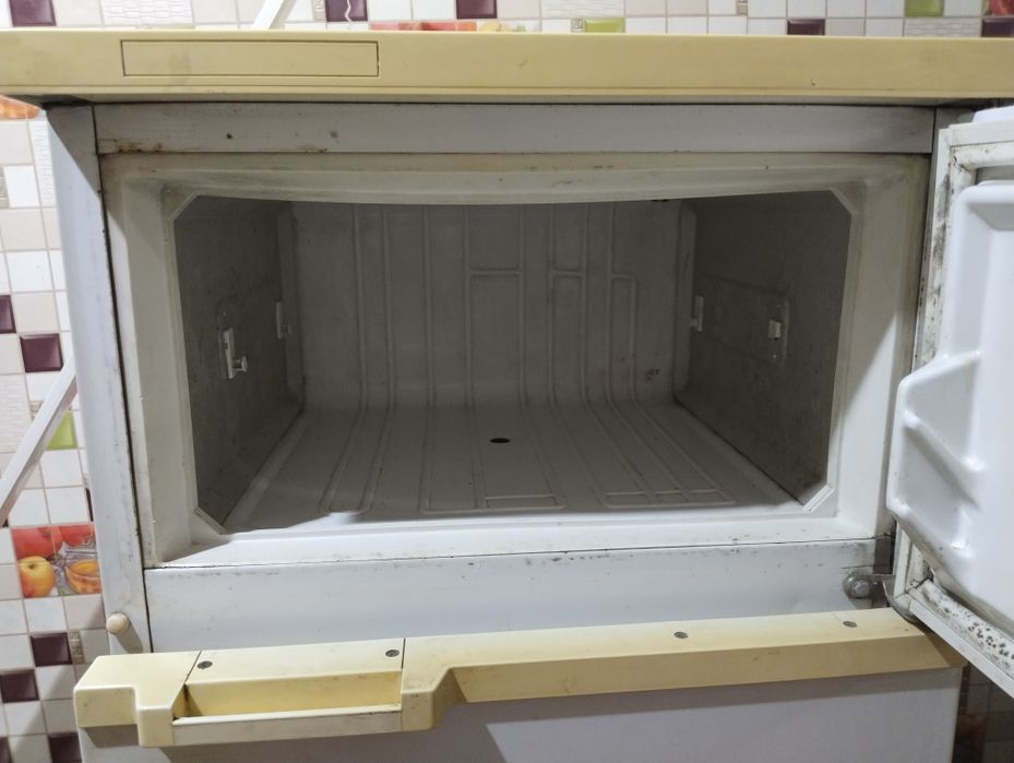 Продам холодильник.