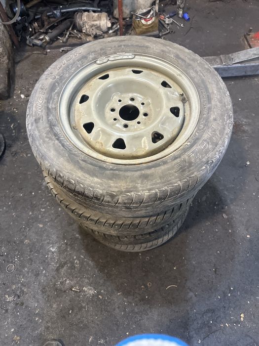 Продам комплект резины с дисками 185/65/14