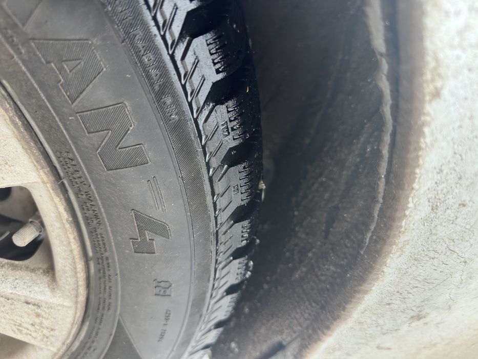 Балон зимний 215/60/16