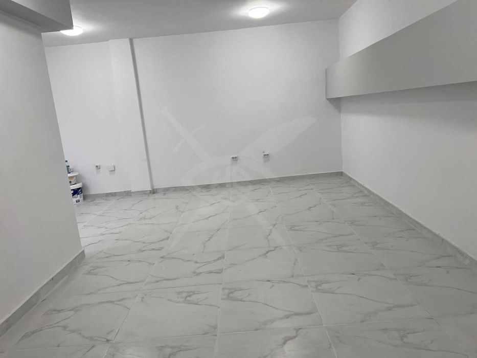 Продава се Магазин в Пловдив, Изгрев - 100 кв.м за 750 €/кв.м - Снимка #1