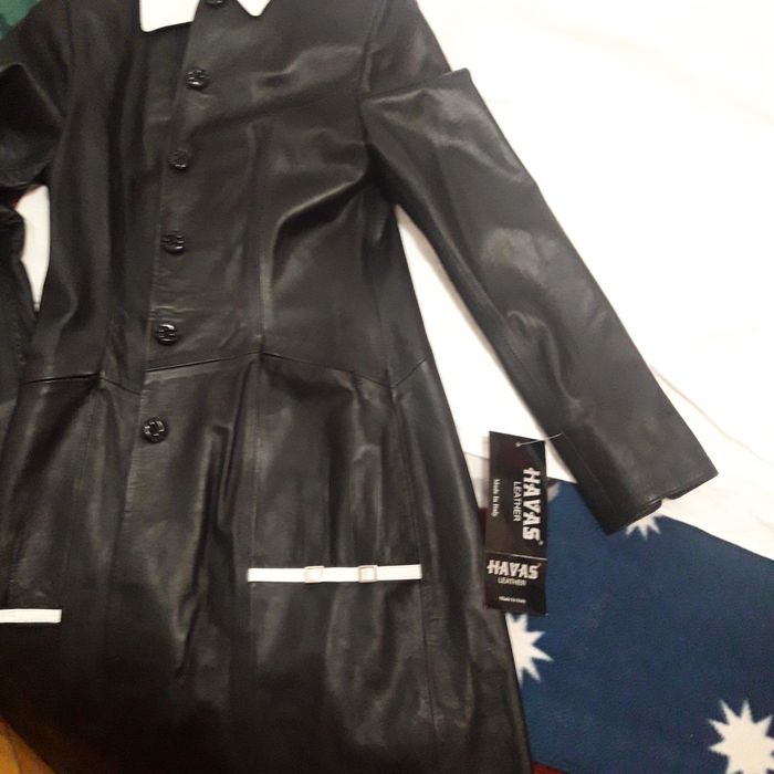 Haina din piele PIERRE CARDIN si Haina din piele dama,noi,cu eticheta.