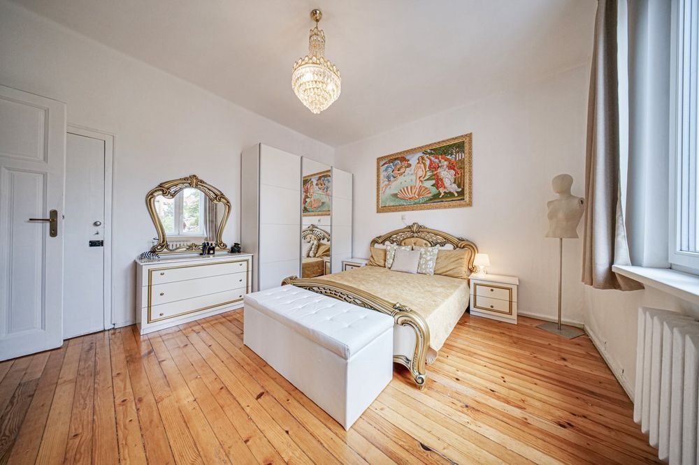 Продава се Тристаен апартамент в София, Център - 110 кв.м за 2759 €/кв.м - Снимка #4