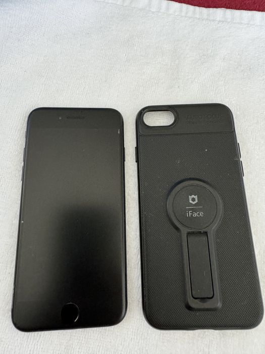 Продам Iphone 7