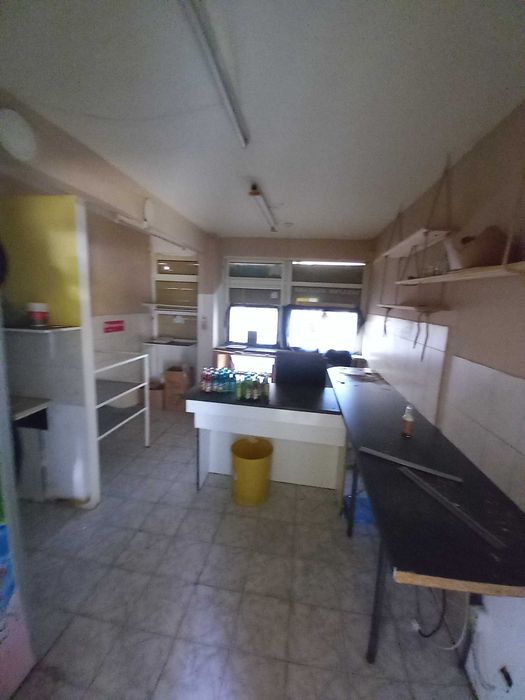 Дава се под наем Магазин в Бургас, Възраждане - 31 кв.м за 250 € - Снимка #4