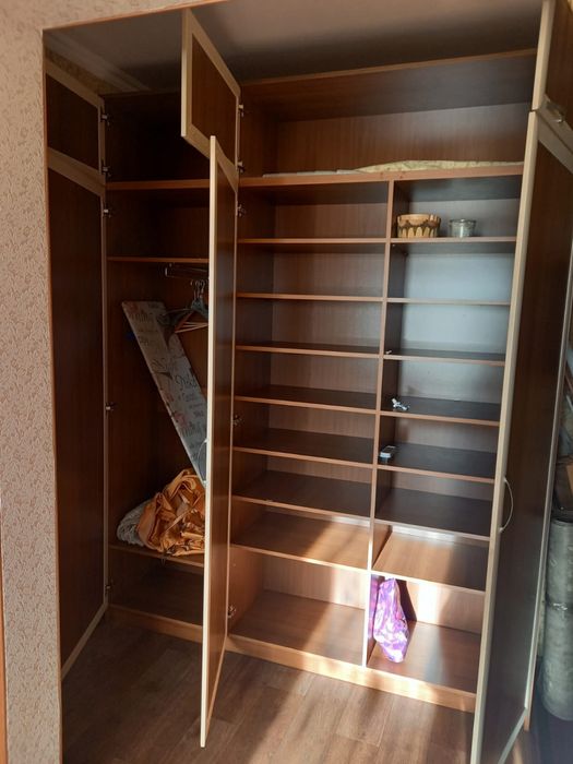 Шкаф, шифоньер, гардероб