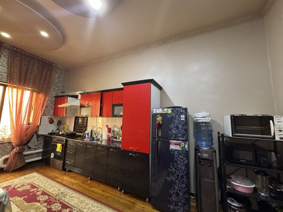 Дом в Бухаре 5соток.Адрес Отбозор.6 комнат 160.000$