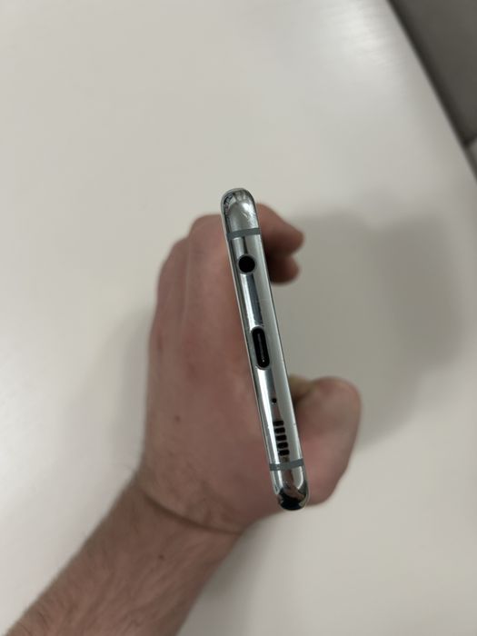 Vand Samsung S10+ pentru piese/reparat-Display spart, in rest perfect.