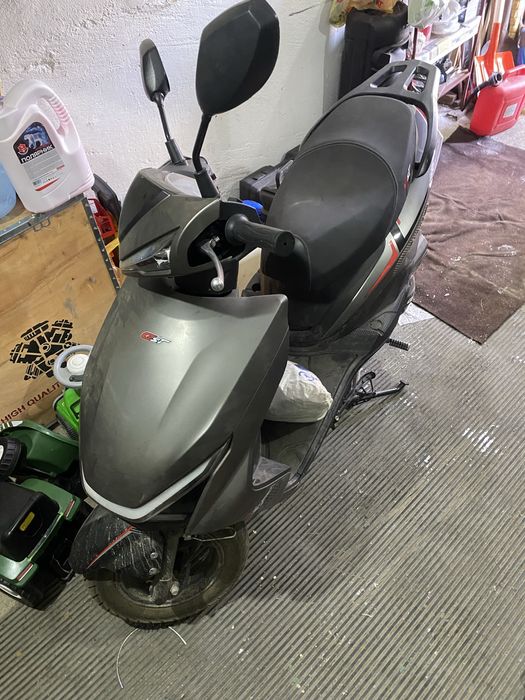 Продам новый скутер обмен