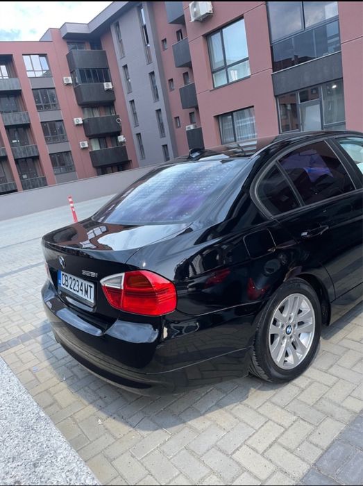 BMW 325i /3000 кубика бензин