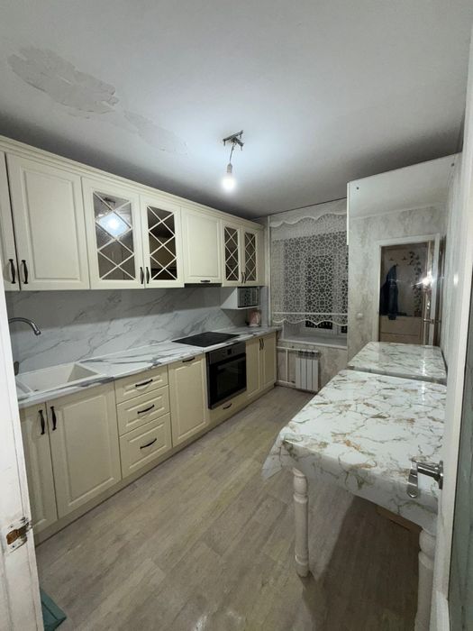 Продам 4 комнатную квартиру