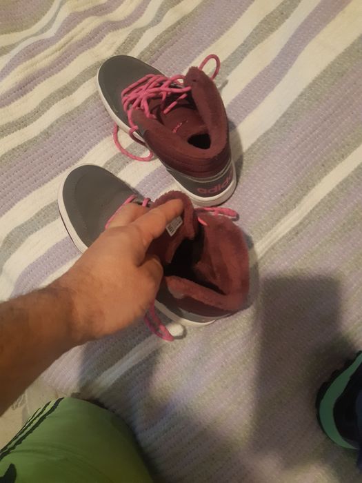 Ghete ADIDAS pt. fete