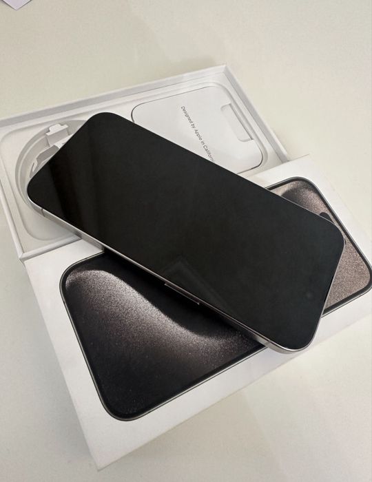 Iphone 15 pro 82% 256gb