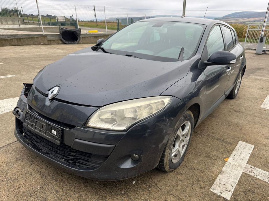 Dezmembrez / Dezmembrari / Piese / Accesorii Renault megane 3 gri 1.6 benzina 2009 volan stanga